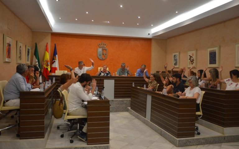 El Ayuntamiento de Almonte exige a la Junta que restablezca el servicio de 24 horas en el centro de salud de El Rocío