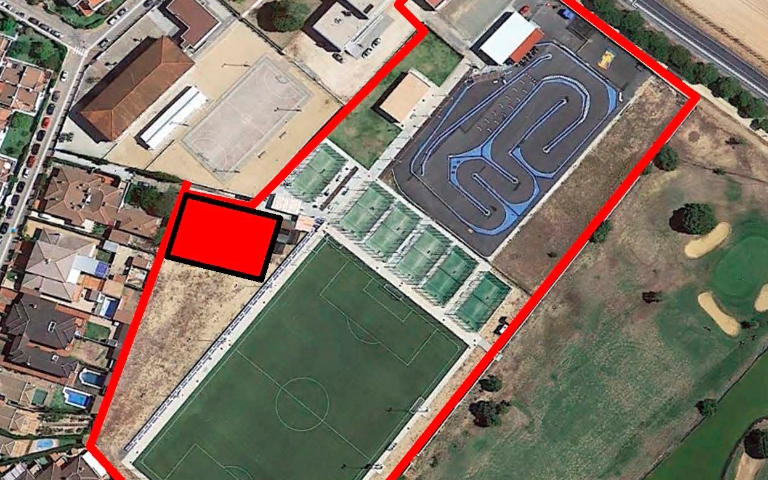 Licitación del proyecto de pista polivalente en el polideportivo de Matalascañas