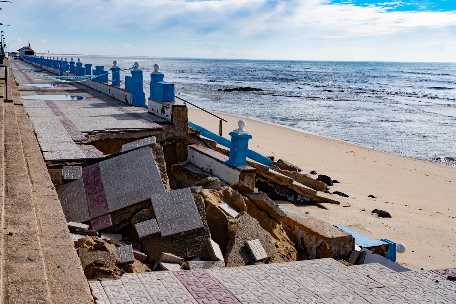 El Ayuntamiento de Almonte denuncia ante instancias europeas la inacción del Estado que ha provocado el colapso del paseo marítimo de Matalascañas
