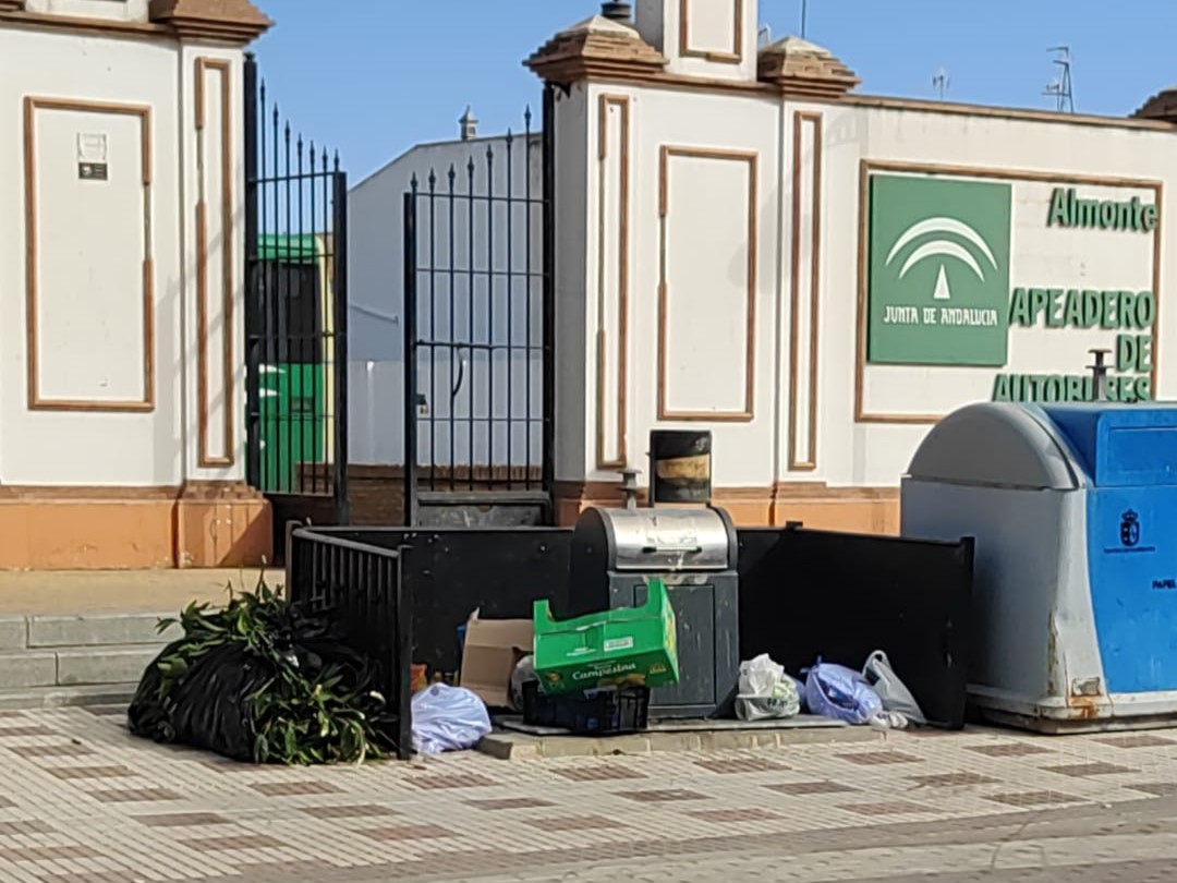 El Ayuntamiento de Almonte apela a la colaboración ciudadana para mantener limpio el municipio
