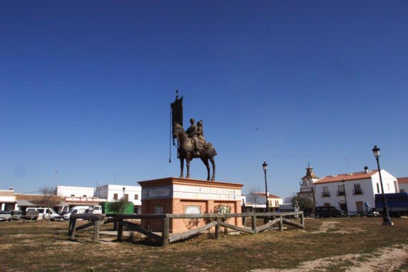 MONUMENTO-a-las-Hermandades