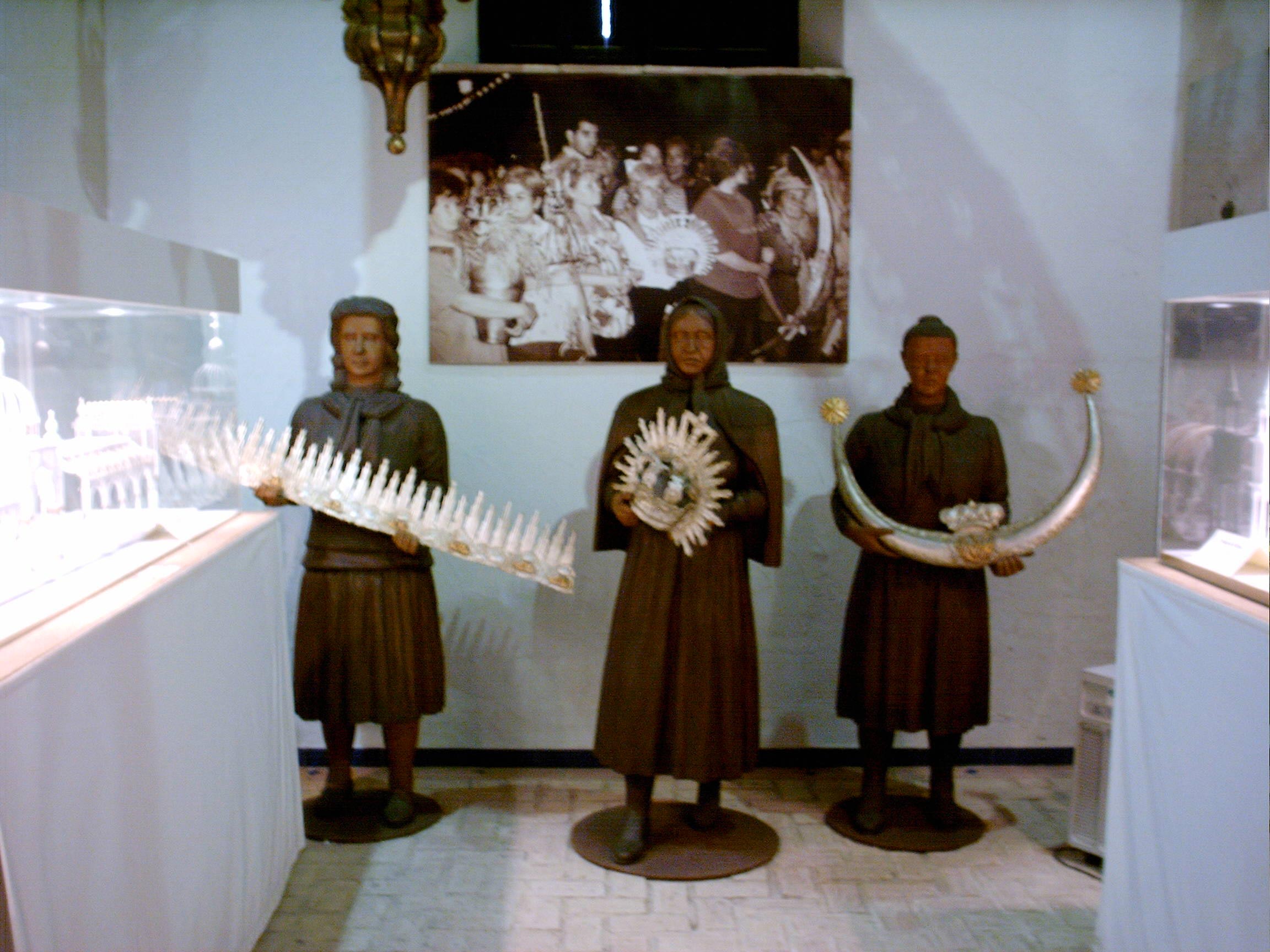 Monumentos-Abuelas-Almontenas