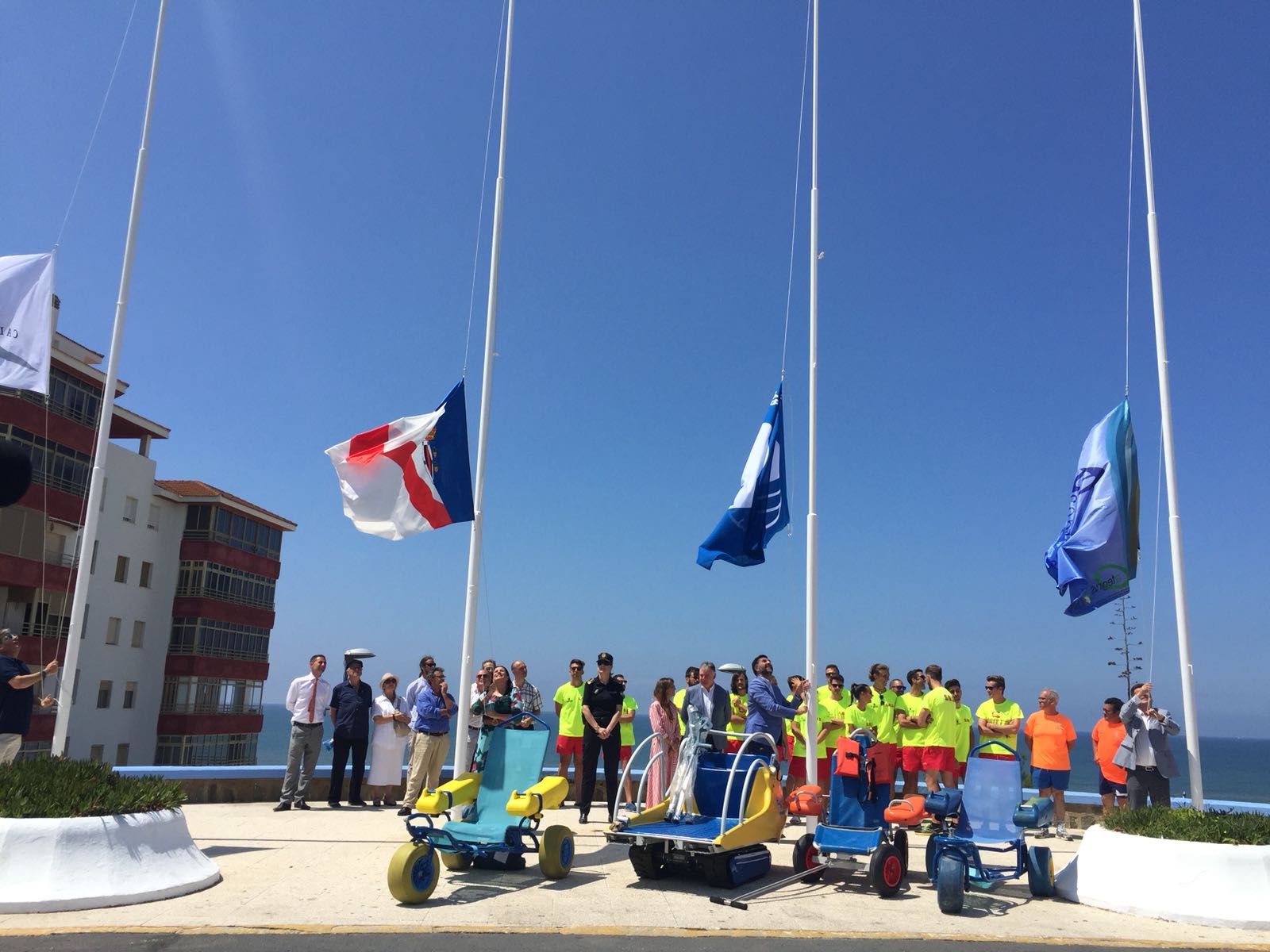 Izado Bandera azul 1