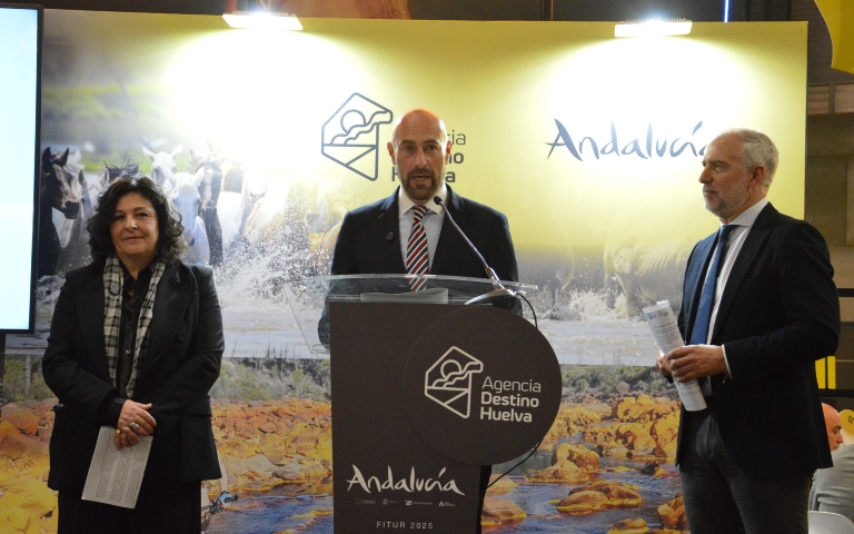 Almonte presenta su modelo de ecoturismo en FITUR