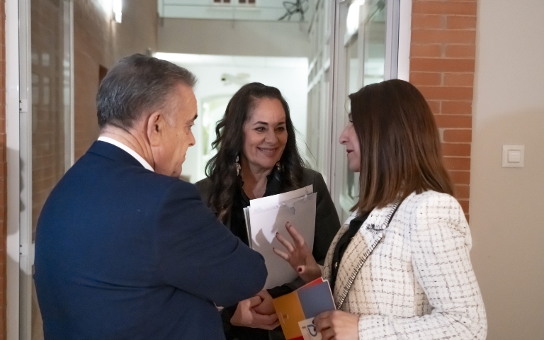 Almonte recupera la Pinacoteca Sala Jorge Camacho con la exposición “Sueño Recurrente” del onubense Víctor Pulido