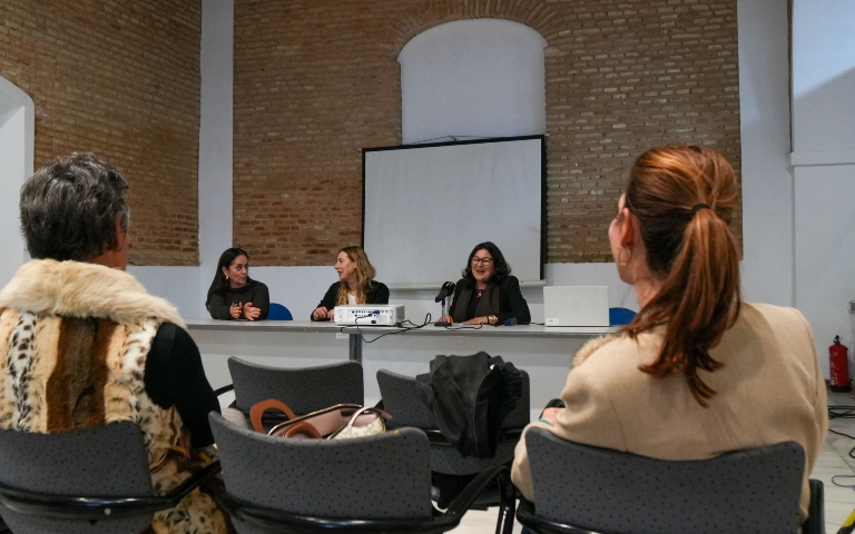 El Aula de la Experiencia vuelve a Almonte con Filosofía y vida digital como ejes formativos