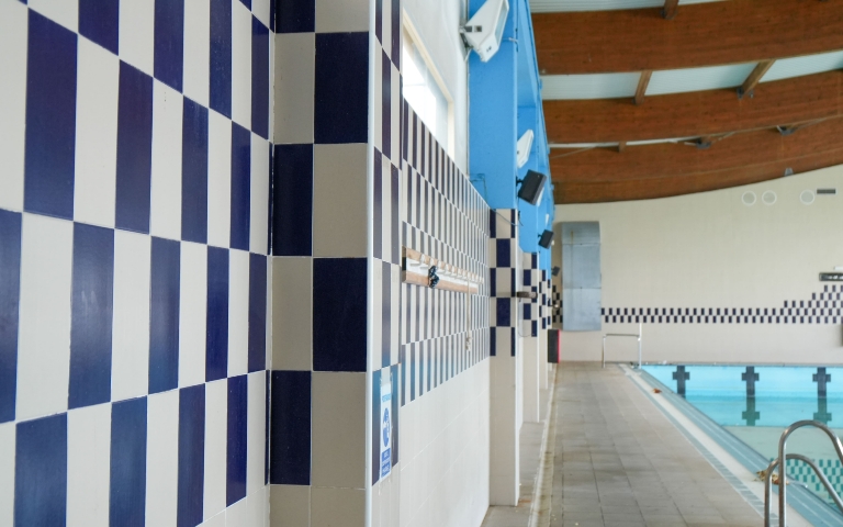 El Ayuntamiento de Almonte avanza en la segunda fase de las obras de la piscina cubierta