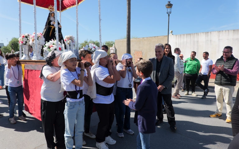 Los escolares de Almonte abren la Semana Santa con sus procesiones infantiles