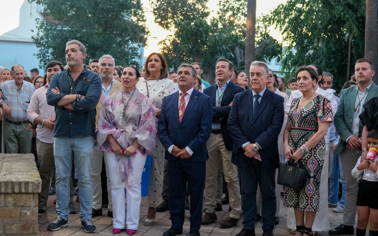 El cartel de la Venida de la Virgen queda plasmado en el azulejo del Hermano Mayor del Rocío 2026