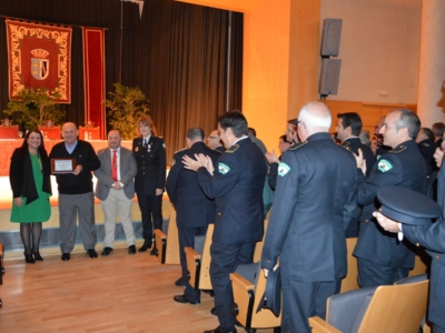 Al-oficial-José-Coronel--Pepín--con-motivo-de-su-jubilación