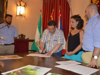 Firma contratos con empresas Wifi