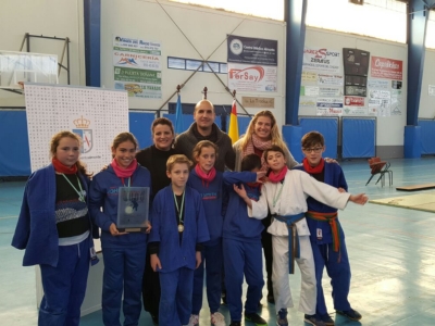 Grupo judocas de Almonte