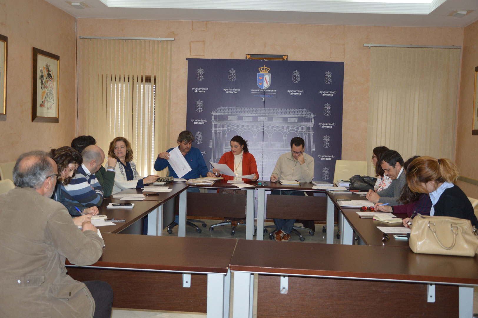 Mesa-Contratación-17-de--febrero-2017