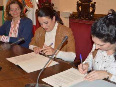 Firma convenio con Peña Cultural Flamenca