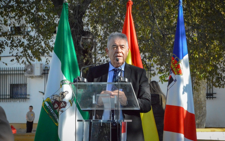 El Ayuntamiento de Almonte celebra el Día de la Constitución junto a sus vecinos