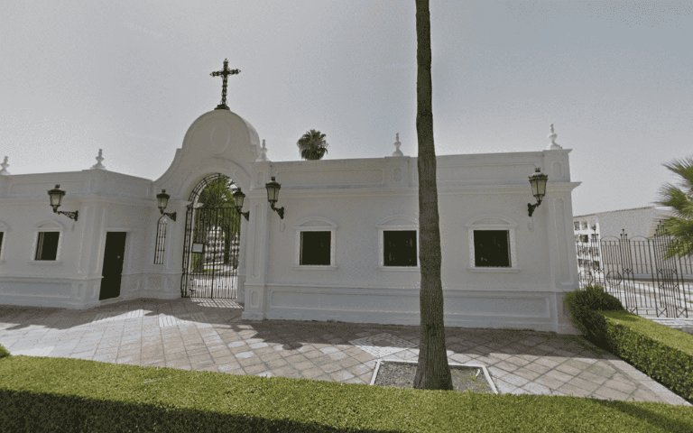 Acondicionamiento y horario ampliado en el cementerio de Almonte para la festividad de Todos los Santos